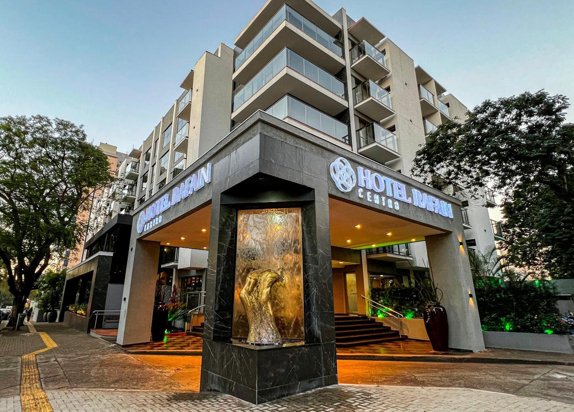 Hotel Rafain Centro ฟอสดูอีกวาซู ภายนอก รูปภาพ