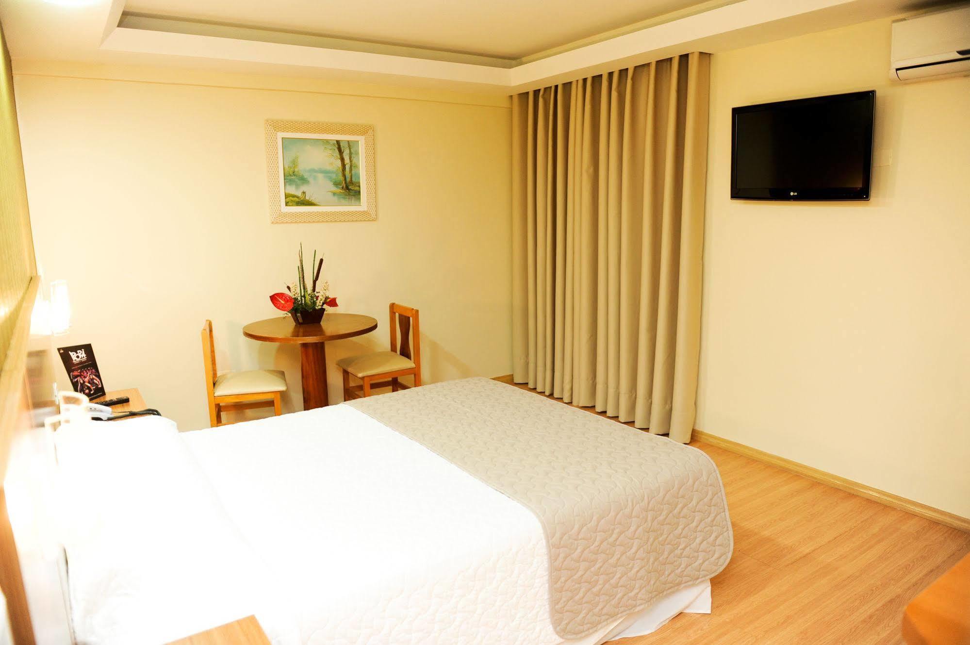 Hotel Rafain Centro ฟอสดูอีกวาซู ภายนอก รูปภาพ